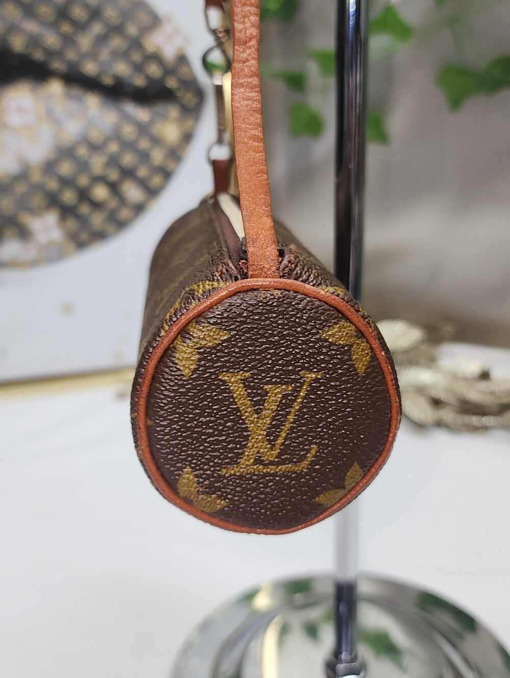 Authentic Louis Vuitton Monogram Mini Papillon - Picture 4 of 9